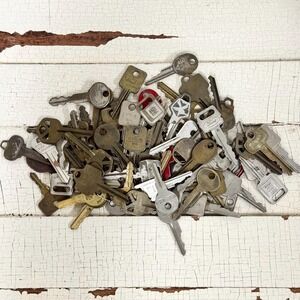 Lot of 72 Vintage metal keys- authentic old keys- craft upcycling supplies